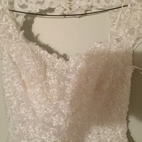 Wedding dress - Picture 4 of 4